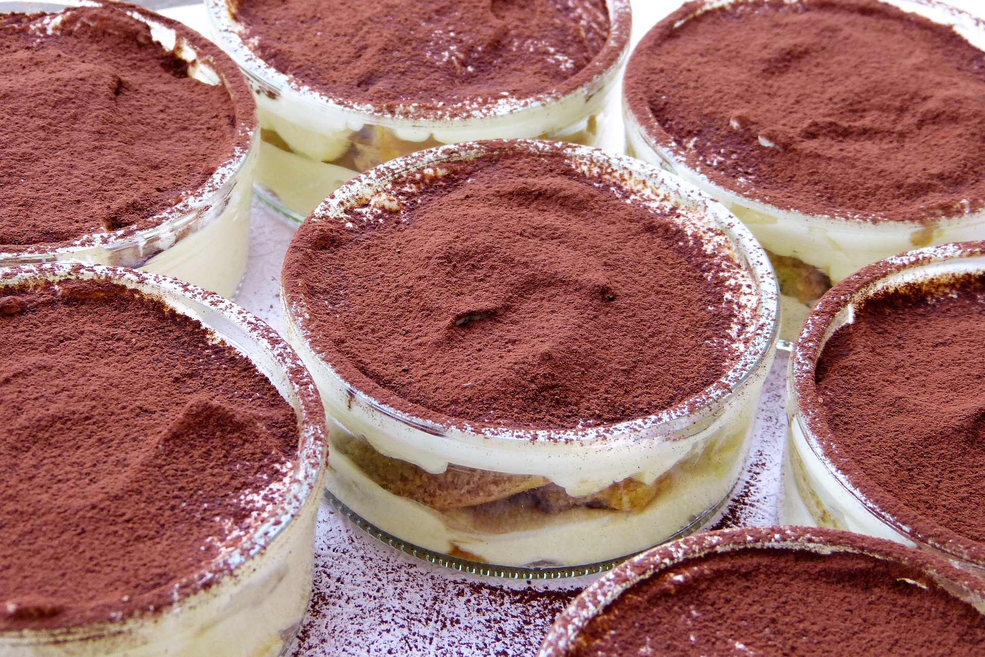 https://thehappytypeone.com/wp-content/uploads/2021/04/tiramisu-2462152_1920.jpg